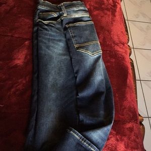 They are men’s Arizona Ultra Flex skinny jeans.